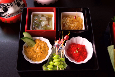 Azumatei New Year Celebration Box (14 items)